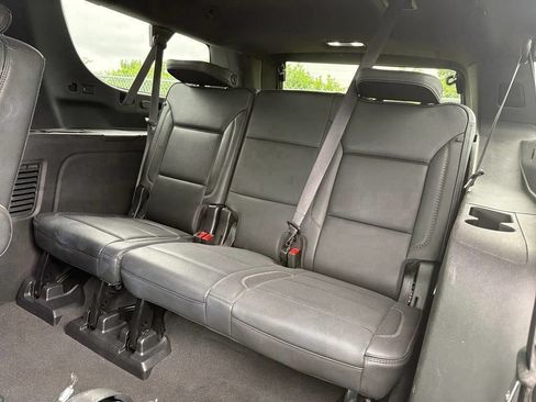 Used 2024 GMC Yukon XL Denali AWD/4WD image 29