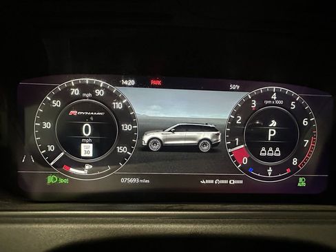 Used 2019 Land Rover Range Rover Velar R-Dynamic SE image 24