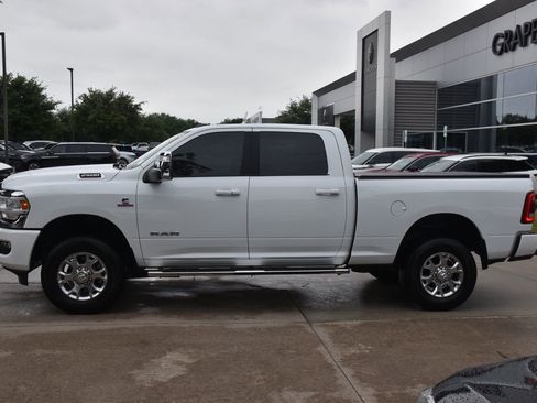 Used 2024 RAM 2500 Laramie image 12