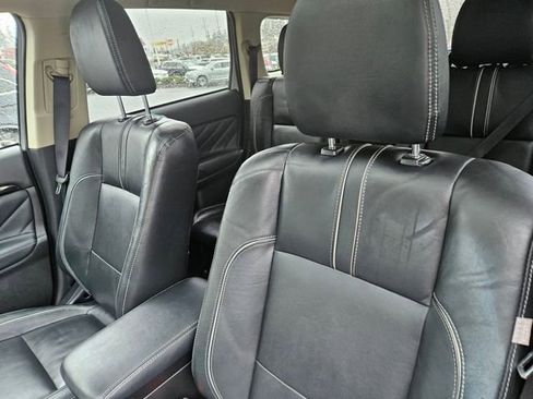 Used 2018 Mitsubishi Outlander GT image 16