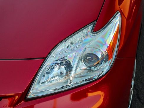 Used 2015 Toyota Prius Three image 5