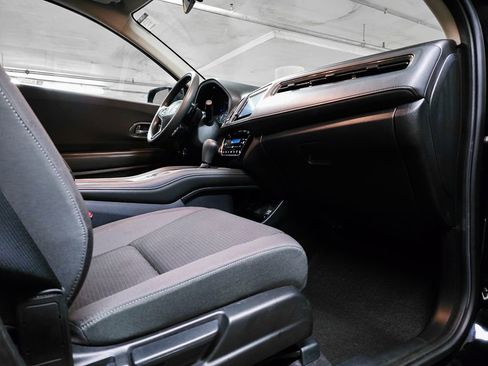 Used 2020 Honda HR-V EX image 34