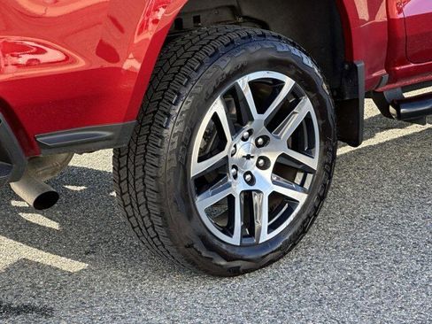 Certified 2024 Chevrolet Colorado Z71 w/ Z71 Convenience Package 2 image 11