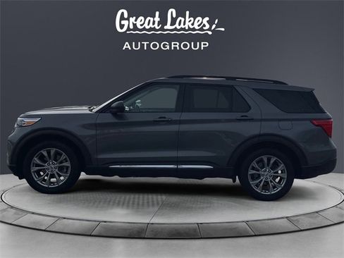 Used 2023 Ford Explorer XLT w/ Equipment Group 202A image 2