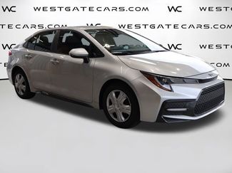 Used 2020 Toyota Corolla SE video 2