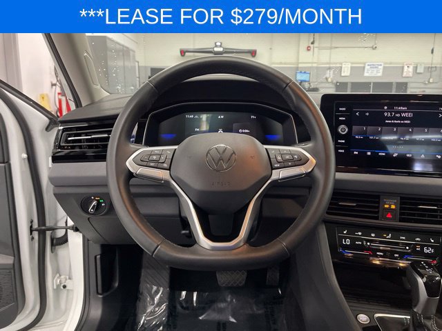 Used 2026 Volkswagen Jetta SE FWD image 15