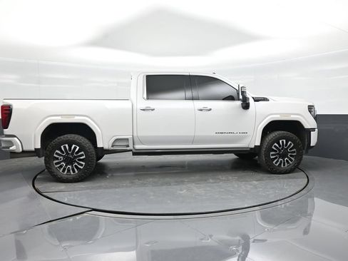 Used 2024 GMC Sierra 2500 Denali Ultimate w/ Max Trailering Package AWD/4WD image 10