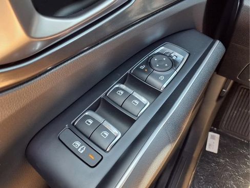 New 2026 Kia Sorento LX FWD image 13