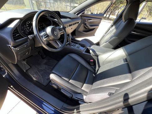 Used 2019 MAZDA MAZDA3 Base 4dr Hatchback image 20