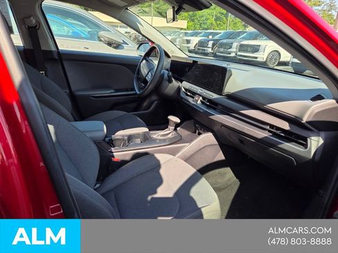 Used 2025 Kia K4 FWD image 12