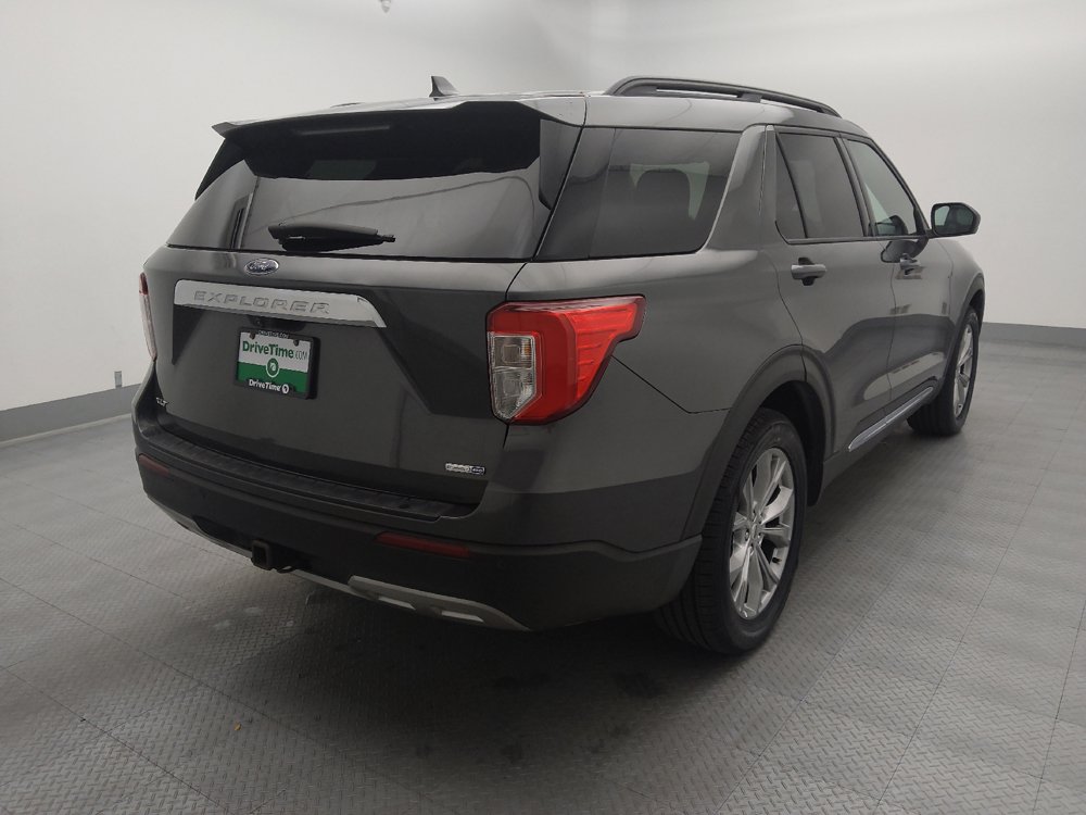 Used 2020 Ford Explorer XLT w/ Equipment Group 202A AWD/4WD image 9