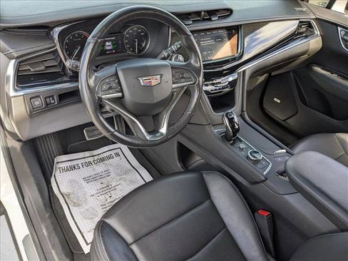 Used 2021 Cadillac XT6 Sport image 10