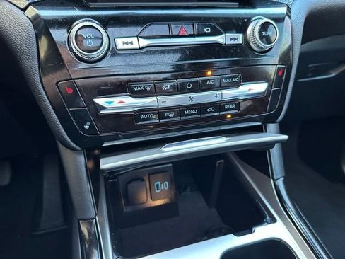 Used 2023 Ford Explorer ST-Line image 22