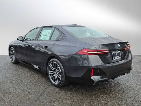 New 2026 BMW 530i xDrive w/ M Sport Package image 5
