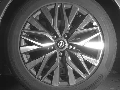 Used 2025 Nissan Altima 2.5 SV image 14