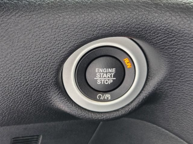 Used 2026 Chrysler Pacifica Select FWD image 20