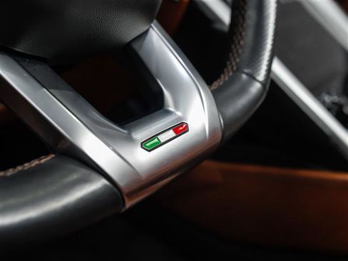 Used 2019 Lamborghini Urus image 24