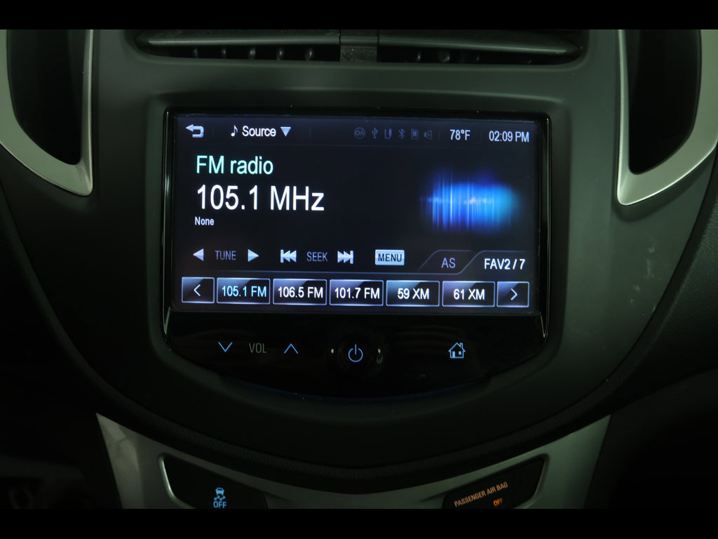 Used 2016 Chevrolet Trax LT w/ LT Convenience Package FWD image 9