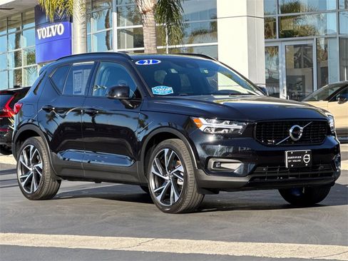 Certified 2021 Volvo XC40 T5 R-Design image 7