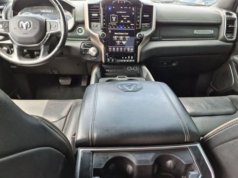 Used 2019 RAM 1500 Laramie w/ Sport Appearance Package AWD/4WD image 15