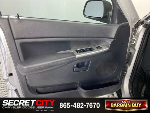 Used 2008 Jeep Grand Cherokee Laredo RWD image 12