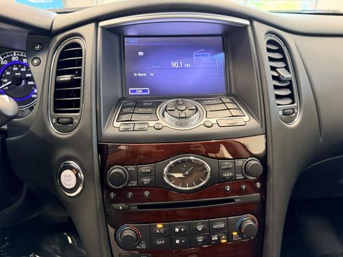 Used 2017 INFINITI QX50 2WD w/ Premium Plus Package image 31