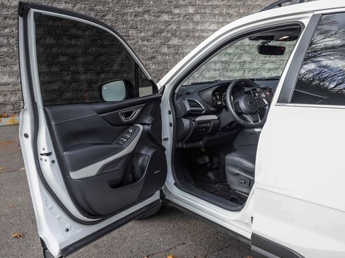 Used 2023 Subaru Forester Limited image 23