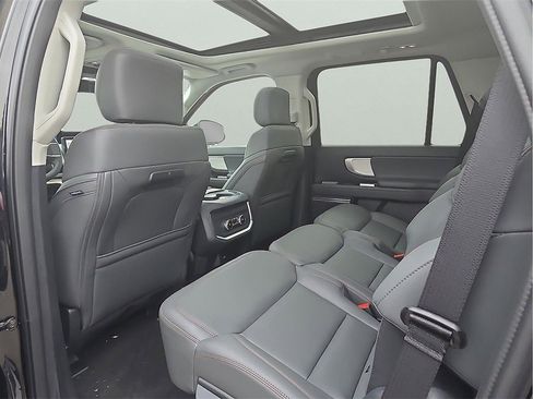New 2025 Ford Expedition Max Active image 9
