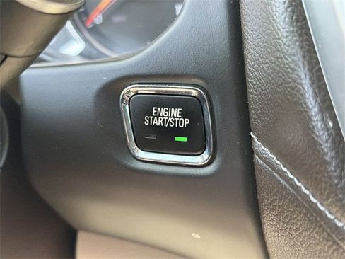 Certified 2021 GMC Acadia SLT w/ Trailering Package image 16