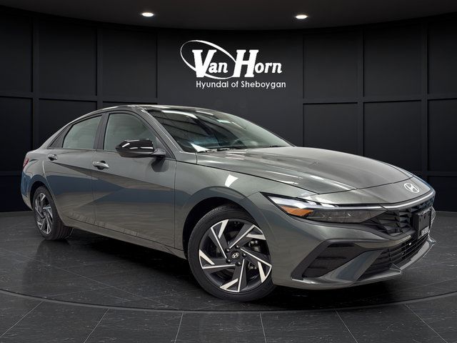 Used 2025 Hyundai Elantra Sport w/ Cargo Package FWD image 1