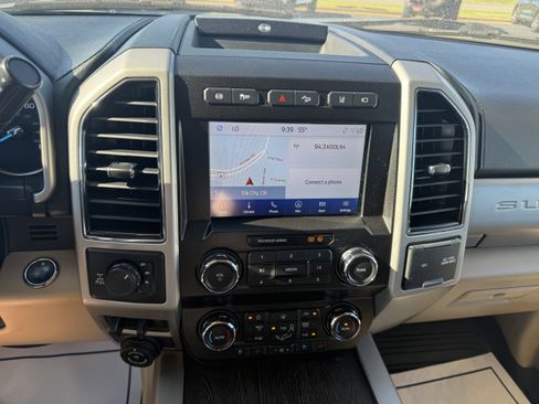 Used 2020 Ford F250 Lariat w/ Lariat Ultimate Package AWD/4WD image 7