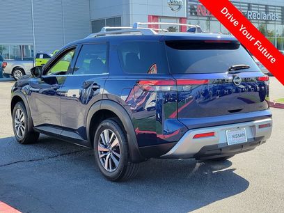 Used 2023 Nissan Pathfinder SL w/ Black Appearance Package