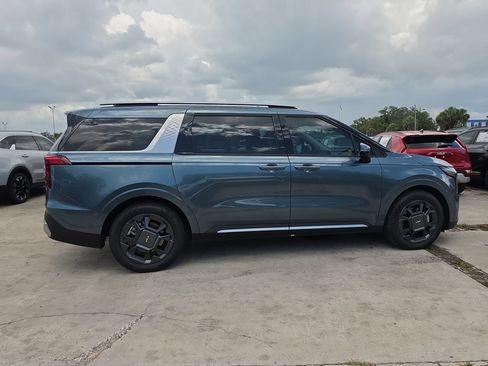 New 2026 Kia Carnival SX FWD image 9