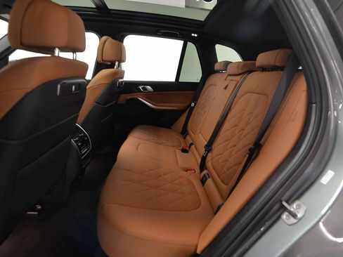 Used 2026 BMW X5 sDrive40i image 11