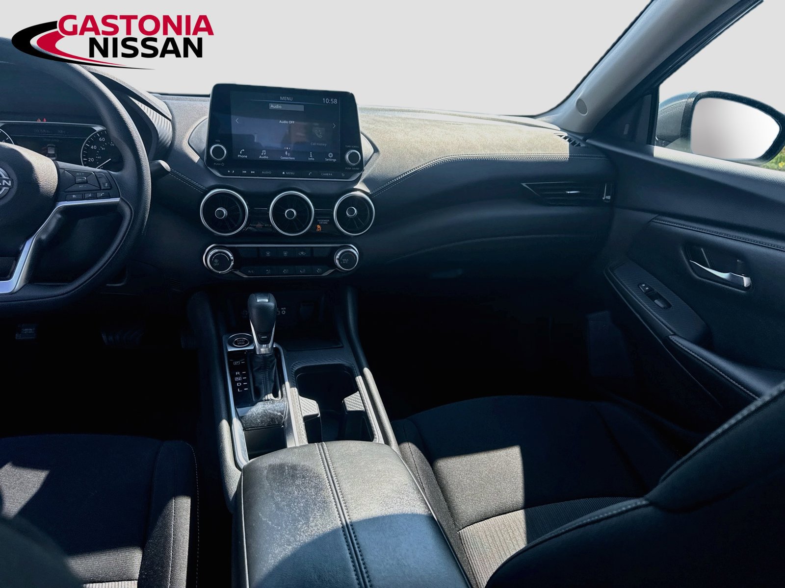 Used 2024 Nissan Sentra SV FWD image 30