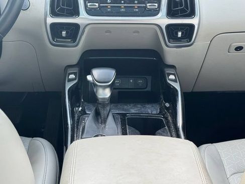 Used 2022 Kia Sorento SX AWD/4WD image 14