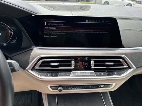 Used 2022 BMW X5 sDrive40i w/ Executive Package RWD image 17