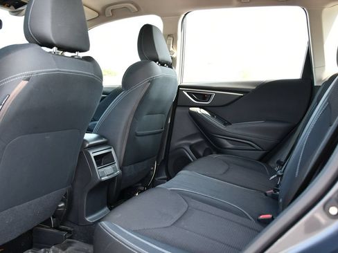 Used 2021 Subaru Forester AWD/4WD image 19
