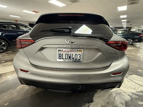 Used 2019 INFINITI QX30 w/ Cargo Package image 4