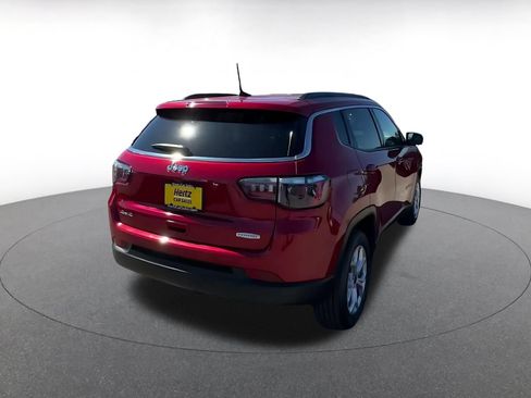 Used 2025 Jeep Compass Latitude AWD/4WD image 12