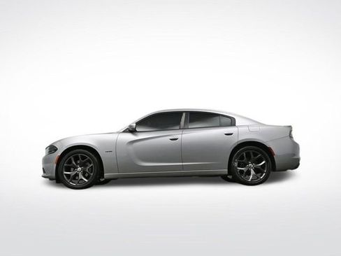 Used 2018 Dodge Charger R/T w/ Plus Group image 39