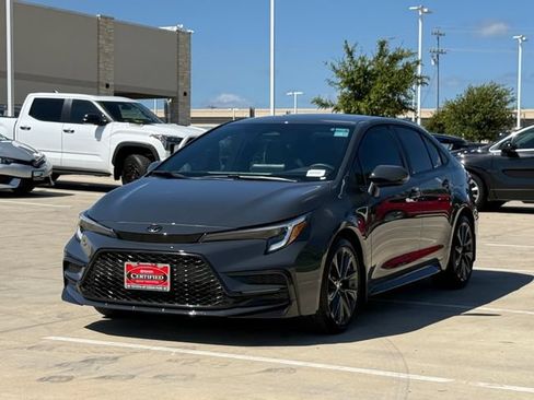 Used 2026 Toyota Corolla SE FWD image 9