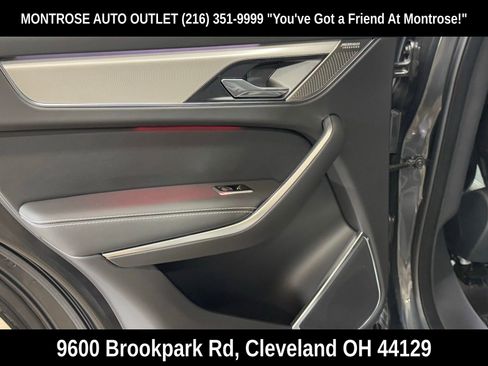 Used 2024 Jaguar F-PACE R-Dynamic S image 36