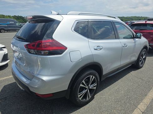 Used 2020 Nissan Rogue SV w/ Premium Package AWD/4WD image 3