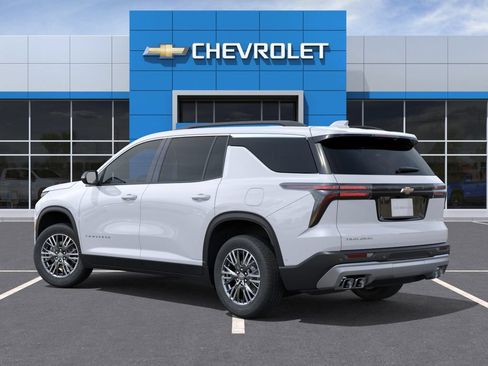New 2026 Chevrolet Traverse LT FWD image 3