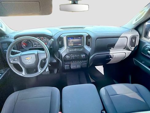 Used 2020 Chevrolet Silverado 1500 Custom w/ Custom Value Package image 15