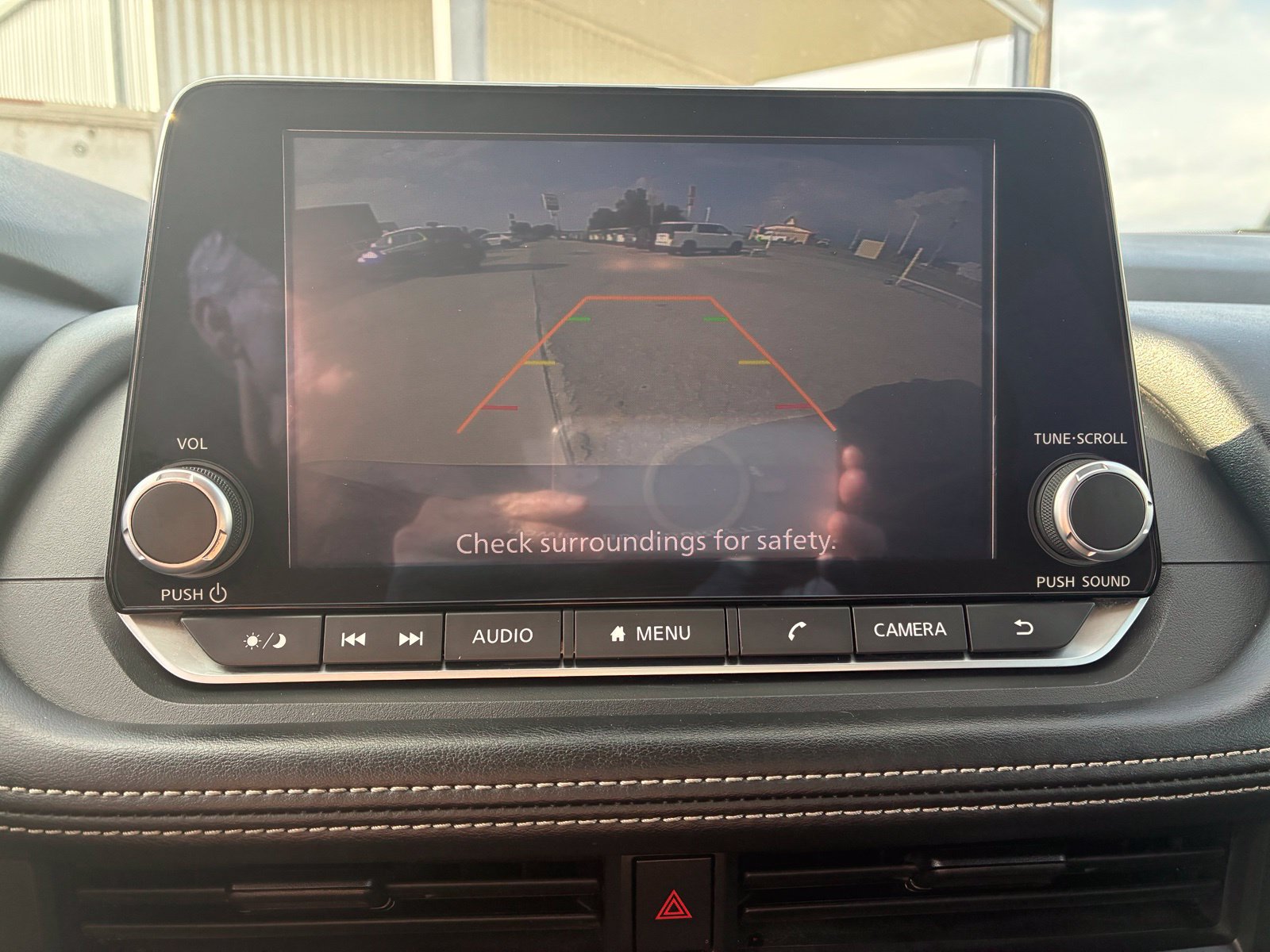 Used 2024 Nissan Rogue S AWD/4WD image 7