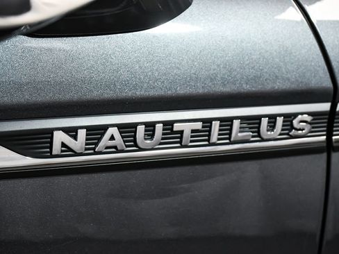 Used 2022 Lincoln Nautilus Reserve w/ Cargo Utility Package AWD/4WD image 85