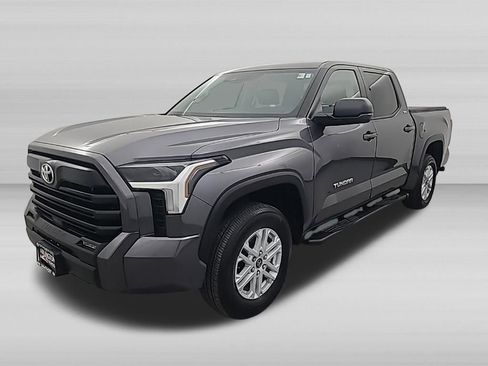 Used 2024 Toyota Tundra SR5 w/ SR5 Premium Package AWD/4WD image 7