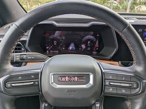 Used 2025 GMC Canyon AT4 w/ Technology Plus Package image 25